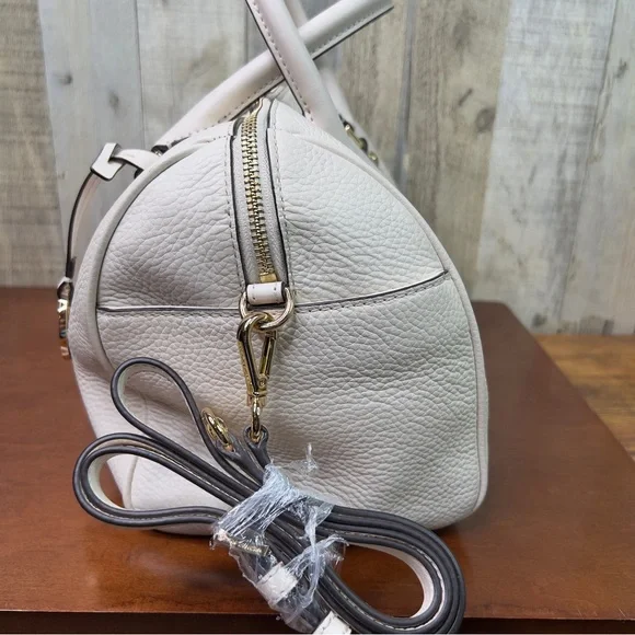 Michael Kors 12”x7”x8” Large Zippered Tote Bag Crossbody Strap Multiple pockets - Picture 3 of 15